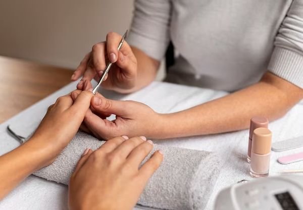 Manicures in Pune