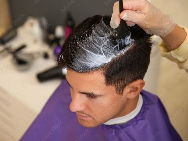 Highlights and Lowlights Unisex Salon in Pune.